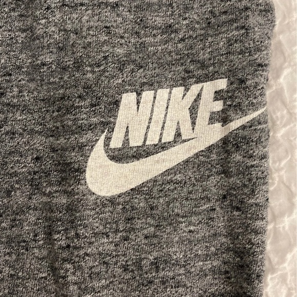 Nike Women’s Jogger Leggings - Picture 2 of 7